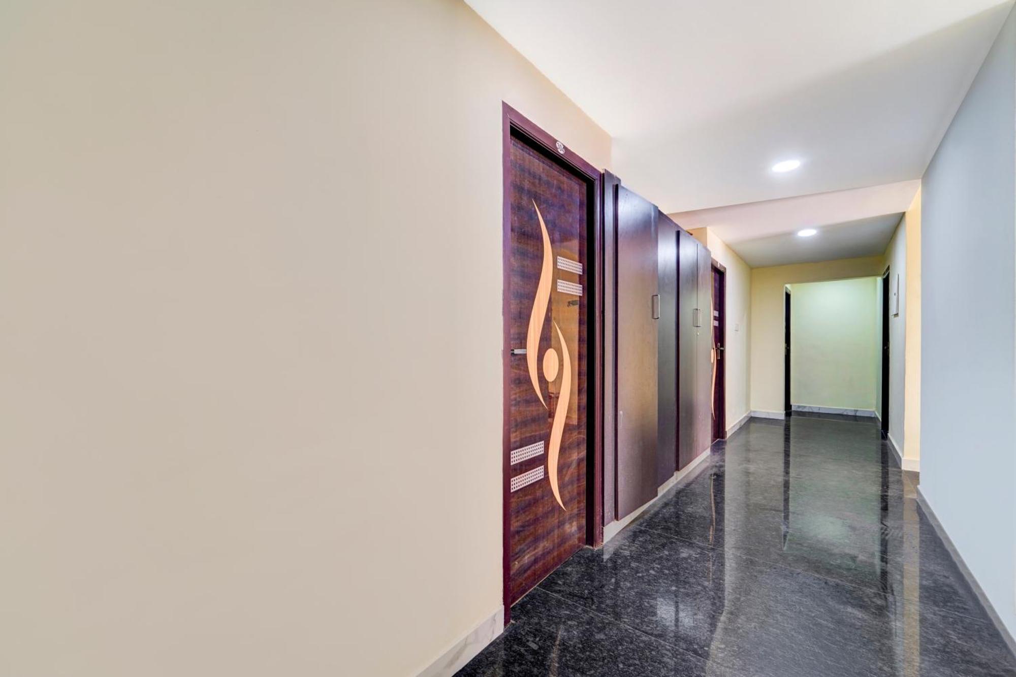 Super Hotel O Madurai Near Bus Stand Tallākulam Exteriör bild